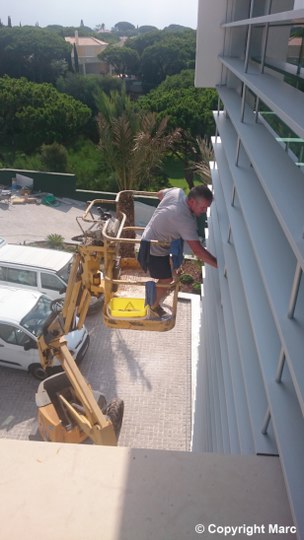 Cherry Picker Window Cleaning Algarve